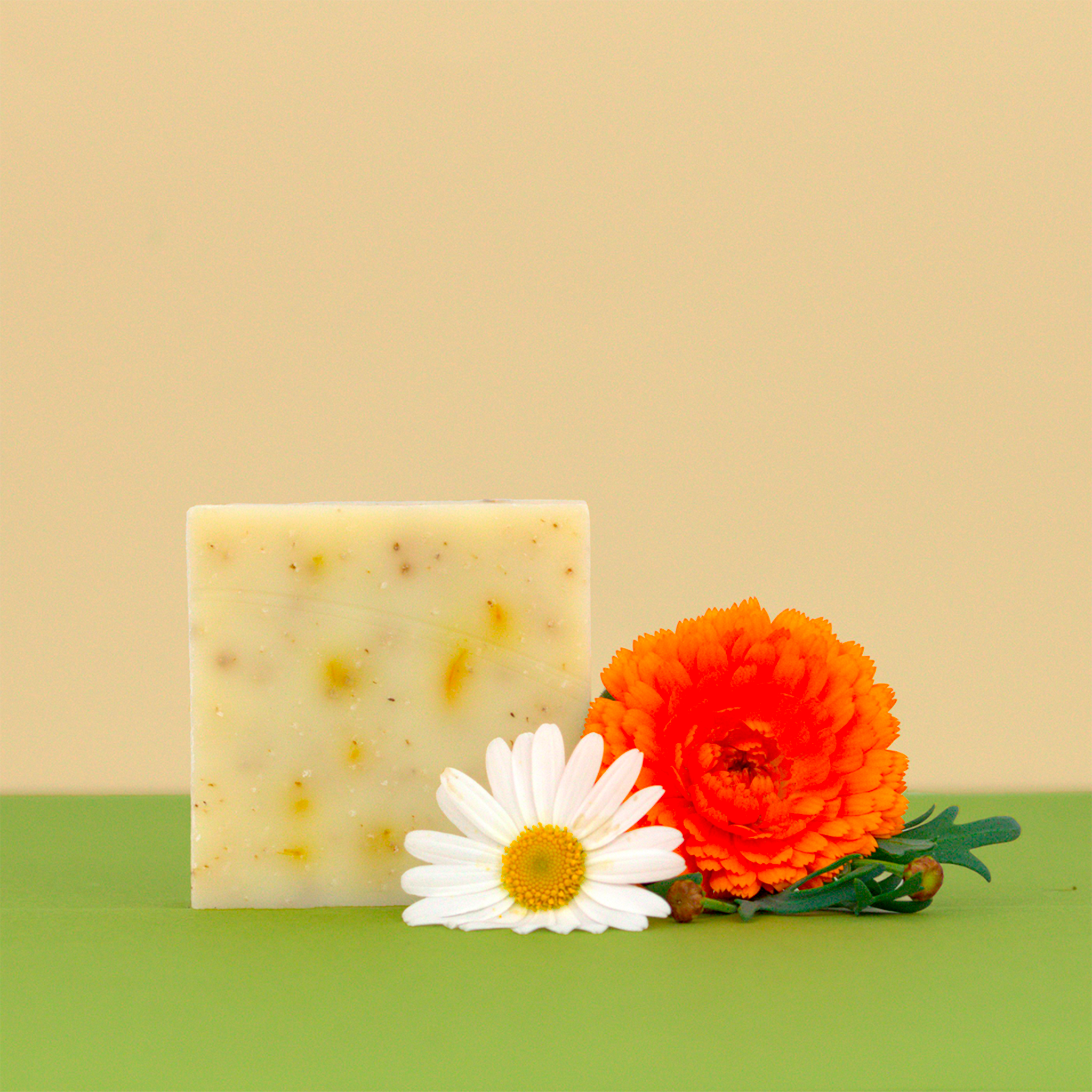 Officina dei Saponi Camomilla e Calendula sapone solido pelle sensibile