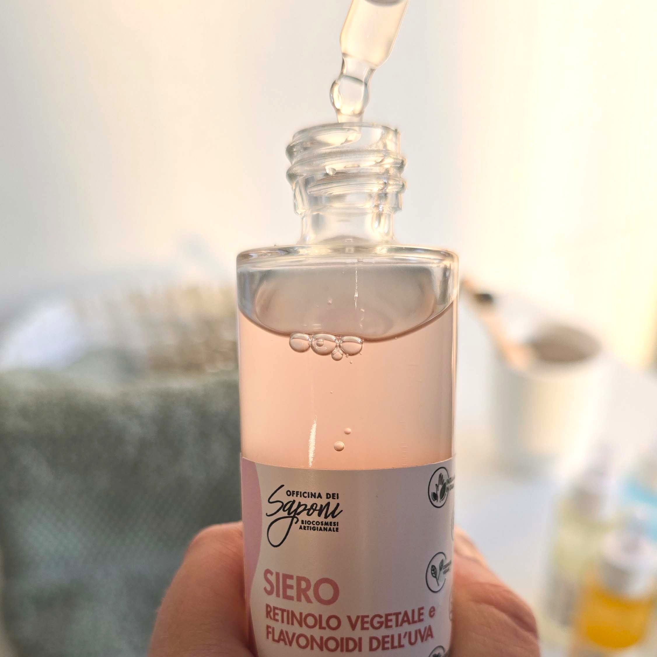 Officina dei Saponi Rosa siero viso anti-età retinolo uva